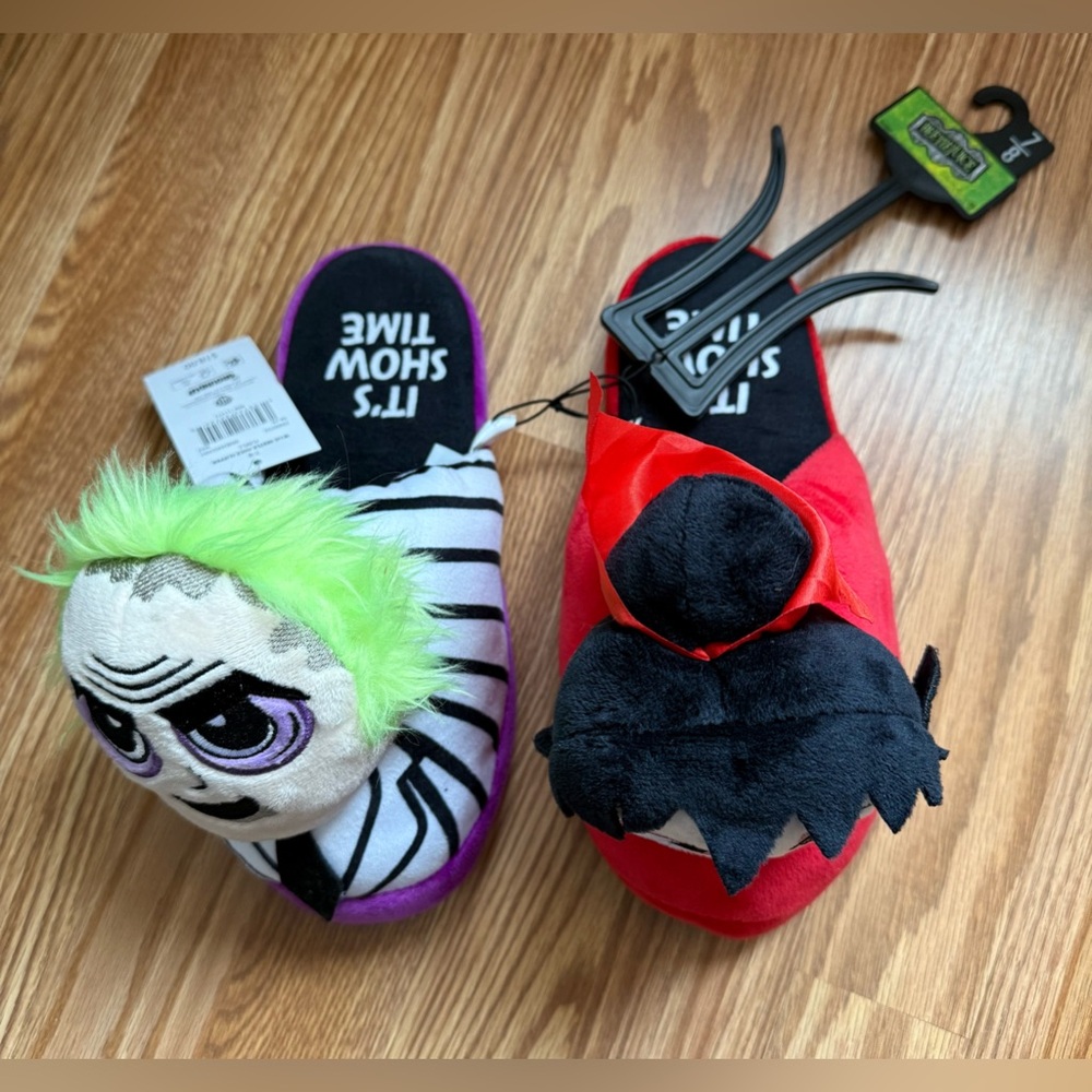 Beetlejuice and Lydia Plush Slippers Ground Up Women’s size 7-8 New With Tags - Picture 3 of 8